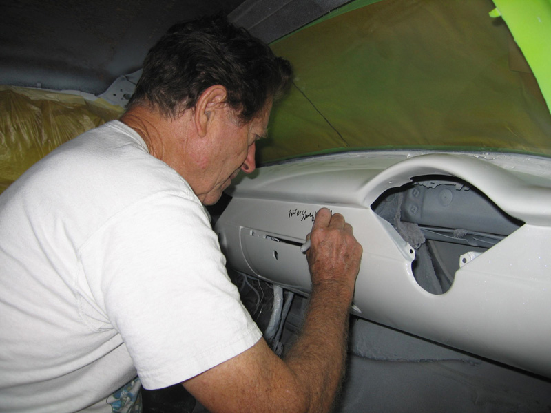 File:John-foxley-1952-chevrolet-jade-rival18.jpg
