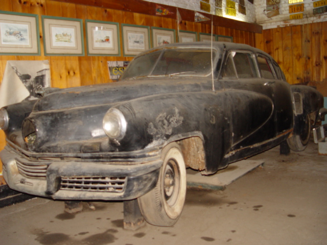 File:Tucker1035-2.jpg