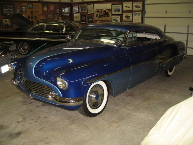 File:Jack-walker-1952-buick-blue-danube-clone.jpg