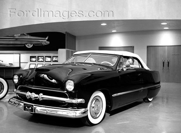 File:Rotunda-1955-custom-show7.jpg