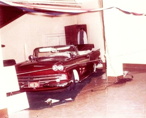 File:Ron-volpe-1957-ford-convertible-custom12.jpg