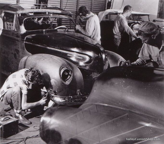 File:Valley-custom-shop589.jpg
