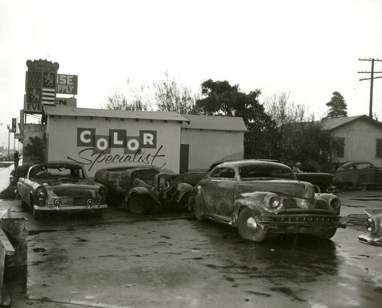 File:Barris-kustoms-shop-fire.jpg
