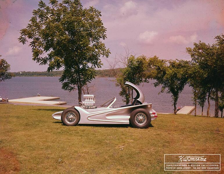 File:Ray-farhner-x-ray-show-car-1963.jpg