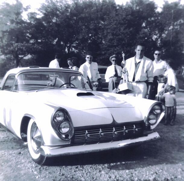 File:Dave-puhl-1956-ford.jpg