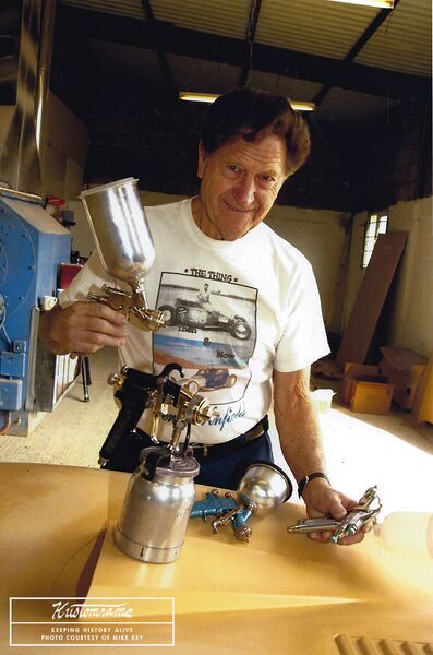 File:Gene-winfield-2007.jpg