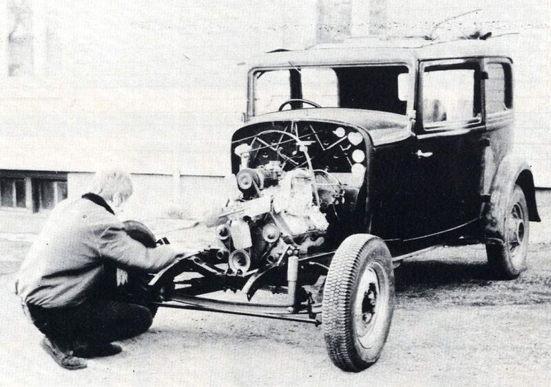 File:Jorgensen-brothers-1932-ford.jpg