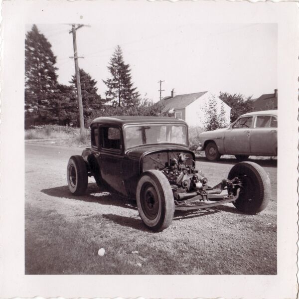 File:Gary-guthrie-1932-ford-coupe.jpg