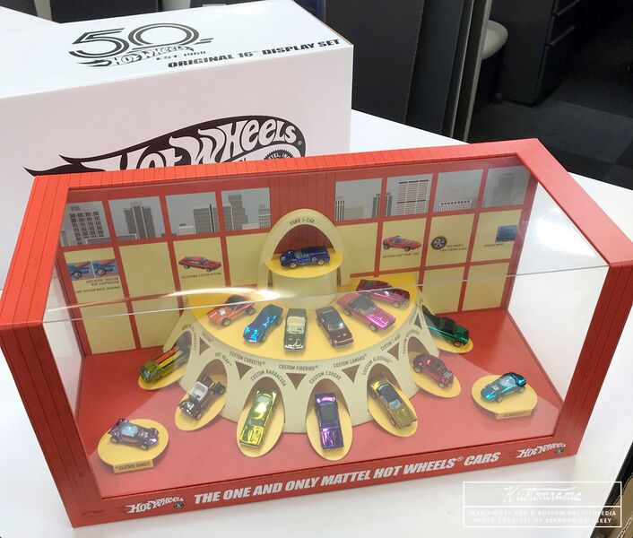 File:Hot-wheels-original-16-display-set-2018.jpg