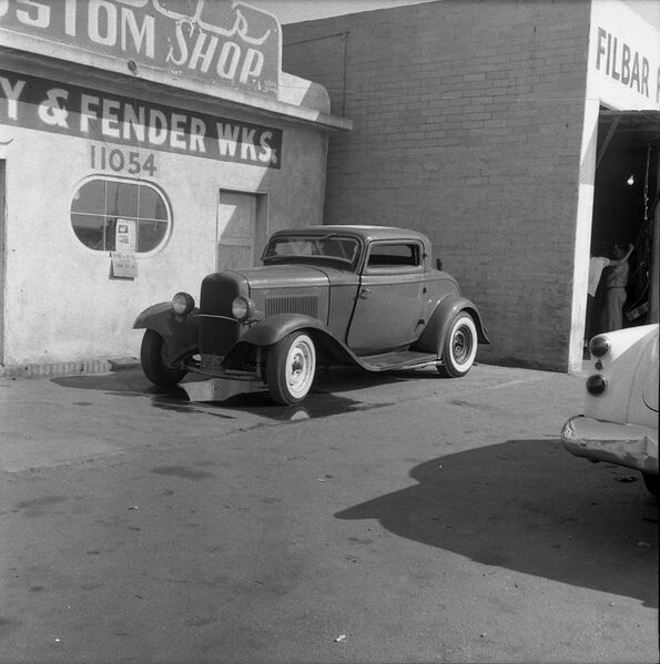 File:Barris-kustom-shop24.jpg