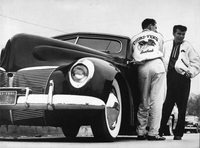 File:Tsuki-teru-auto-club.jpg