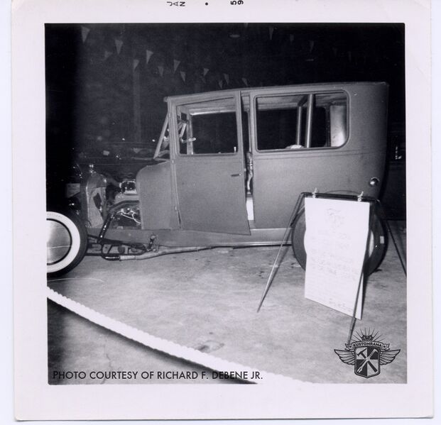 File:Terry-mc-farlane-1927-ford4.jpg