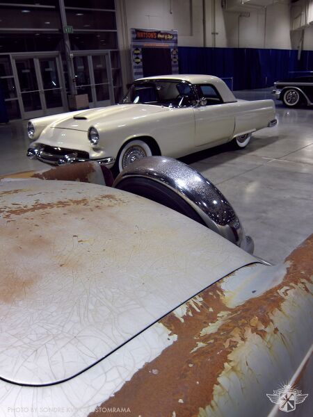 File:Don-morton-golden-bird.jpg