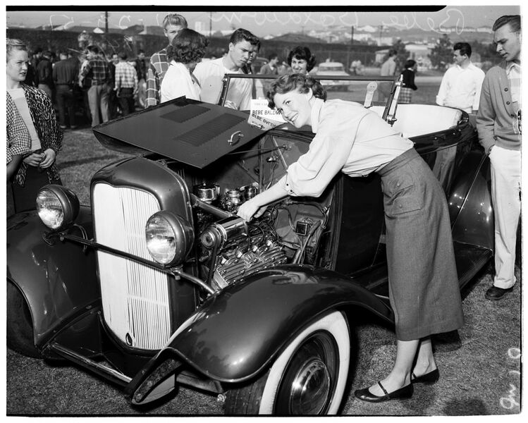 File:Hamilton-high-hot-rod-jamboree-1951-1.jpg