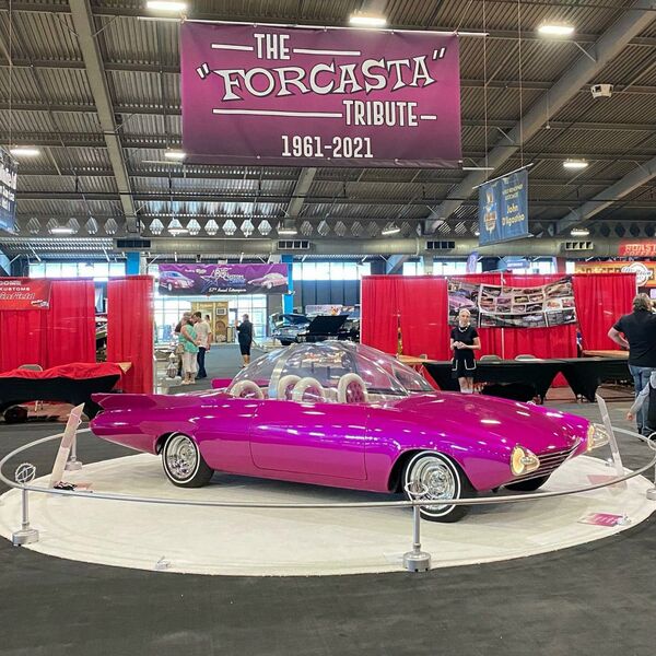 File:Everett-reynolds-forcasta-bubble-top-show-car.jpg